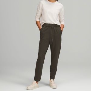 Lululemon stretch high-rise pant olive green